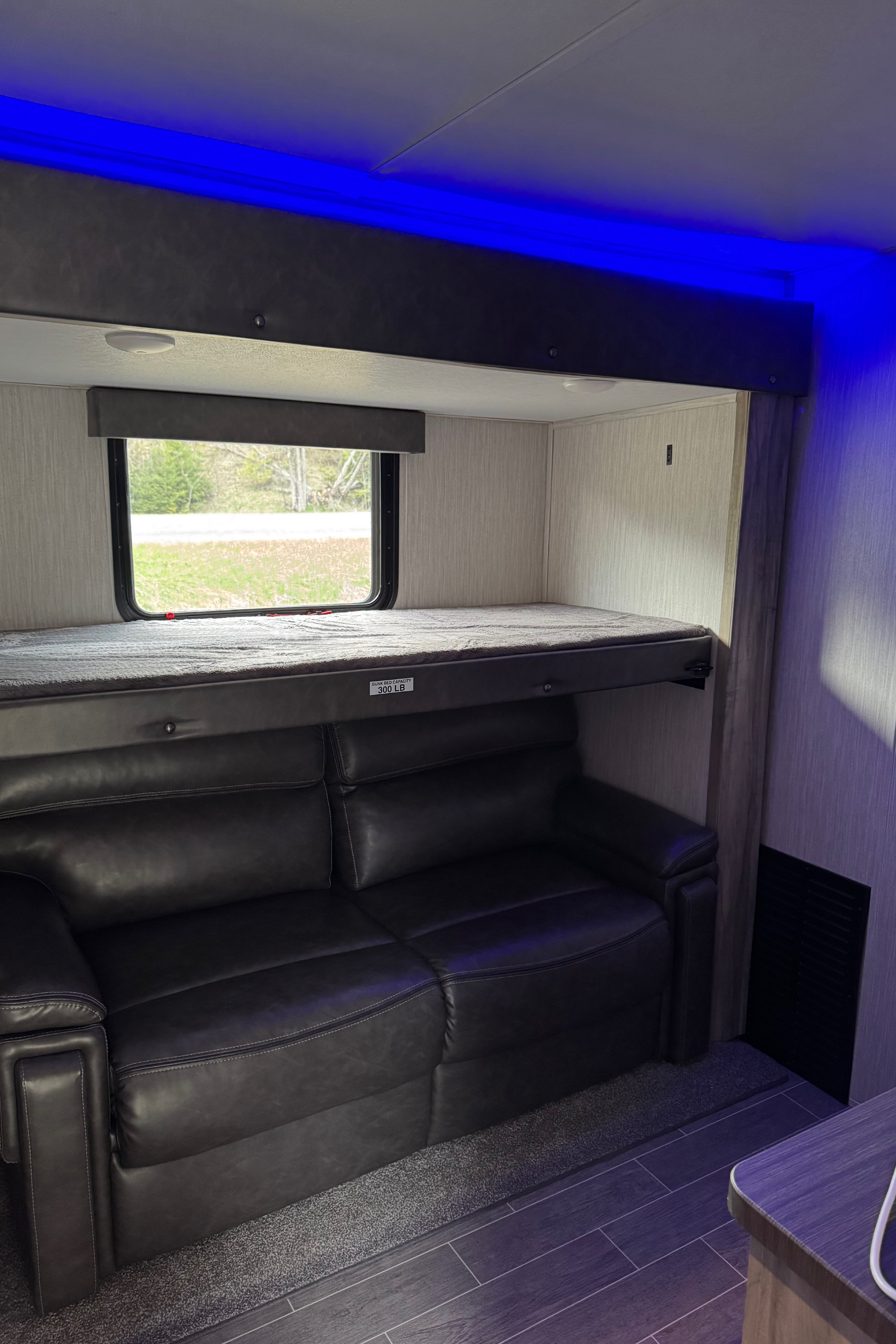 Robyn's Forest River Suite3660 Fifth Wheel