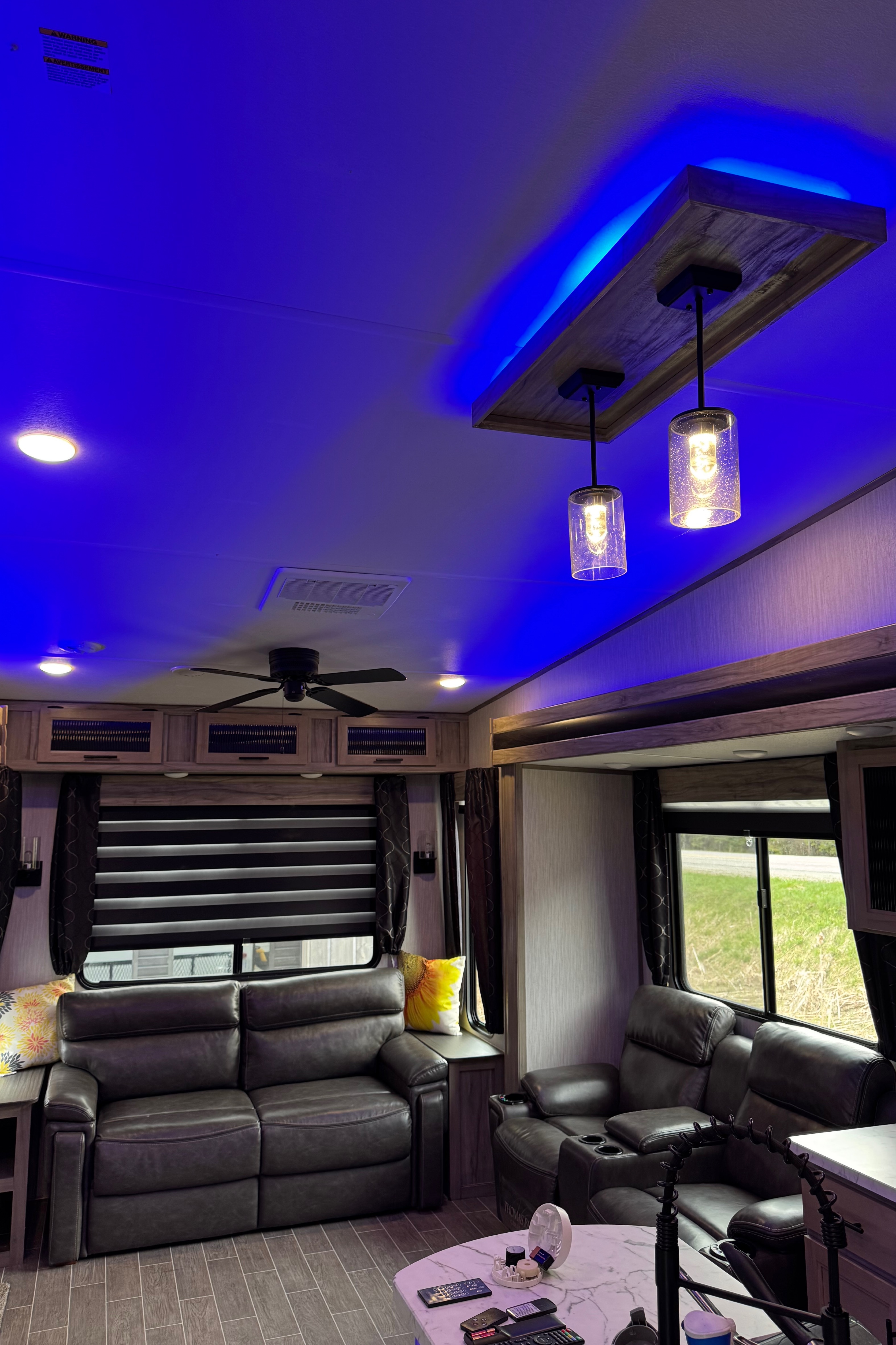 Robyn's Forest River Suite3660 Fifth Wheel