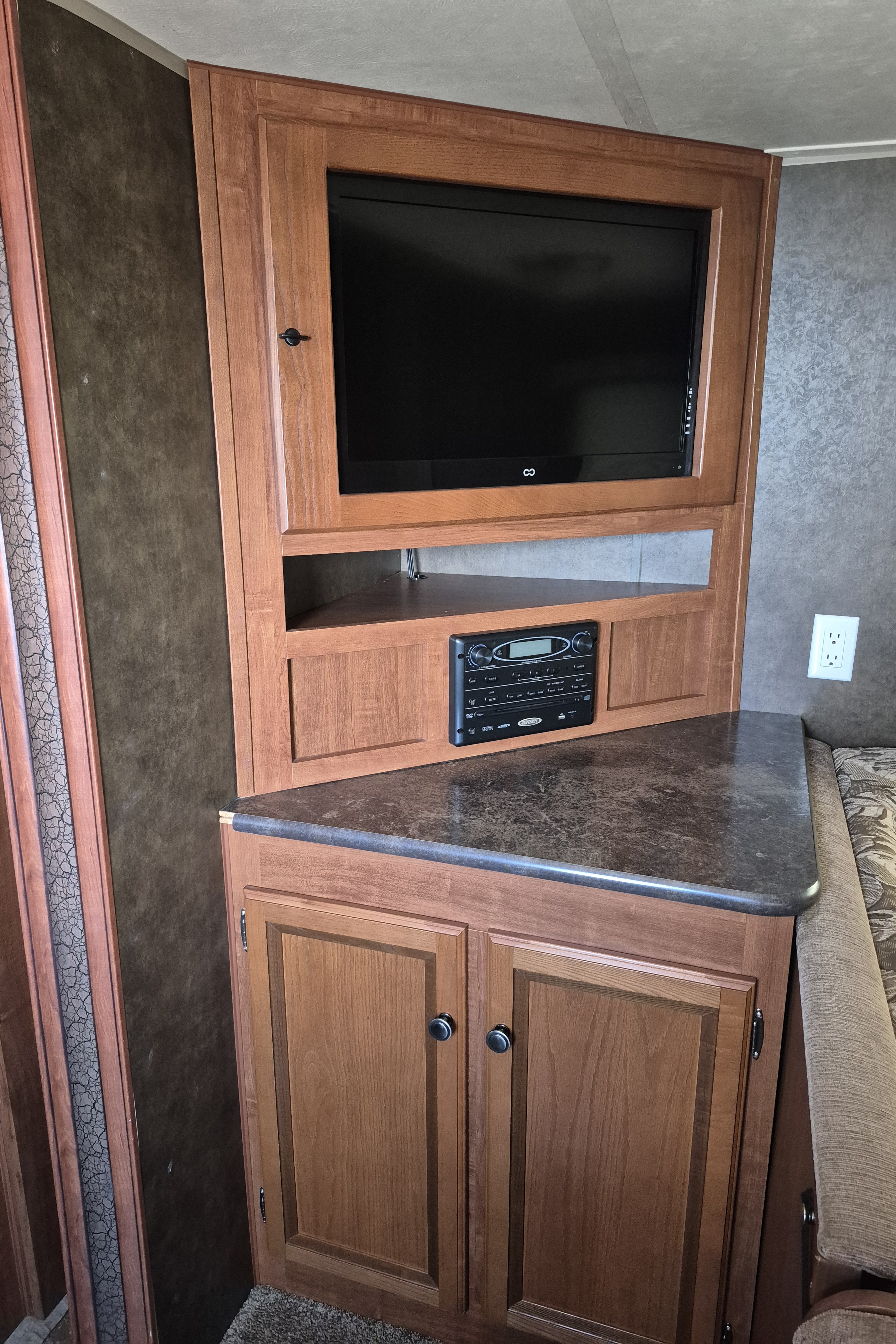 Kim's Jayco Jay flight M-25 foot Travel Trailer