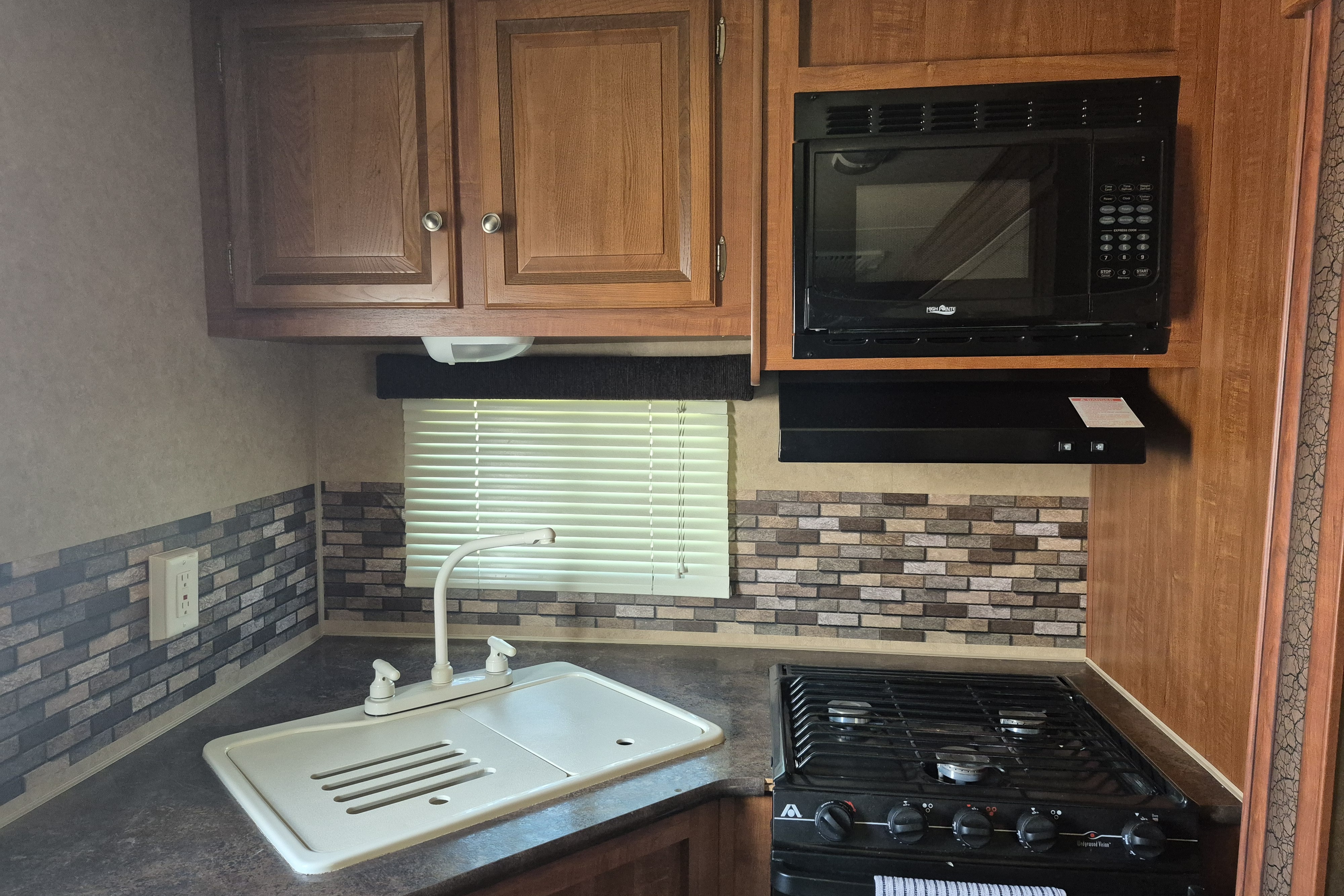 Kim's Jayco Jay flight M-25 foot Travel Trailer