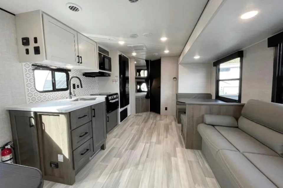 Jodi and Jerry’s Highland Ridge 26ft. Bunk House