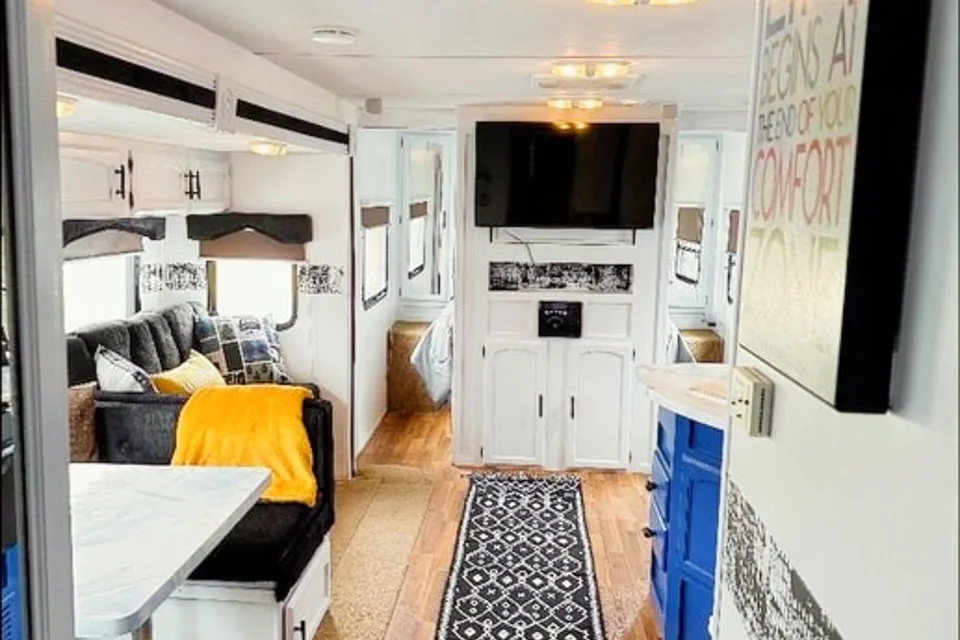 M & R RV'S (A) Fully remodeled Forest River Wildwood 29QBSS Travel Trailer