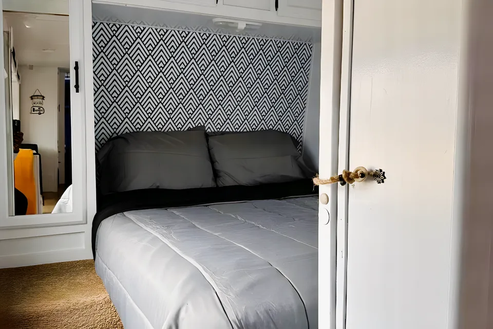 M & R RV'S (A) Fully remodeled Forest River Wildwood 29QBSS Travel Trailer