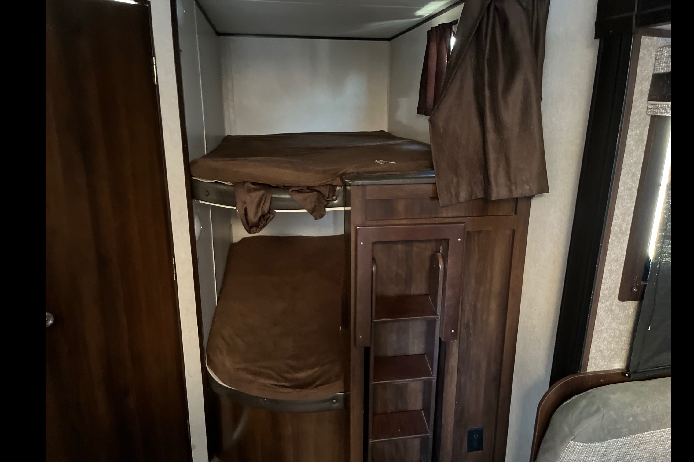 Sleeps 10 Travel Trailer Jayco Jay Flight