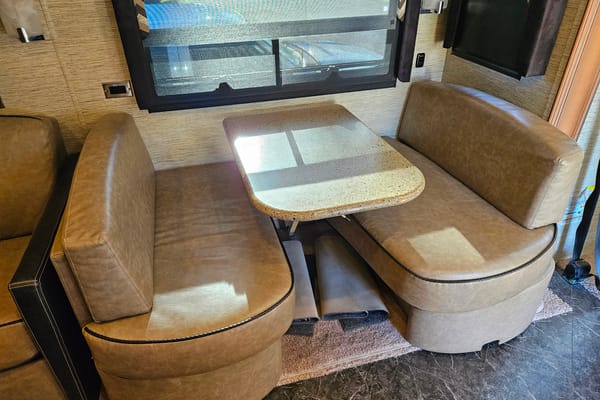 Steve's Newmar Bay Star Class A