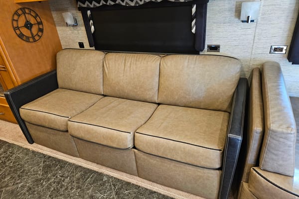 Steve's Newmar Bay Star Class A