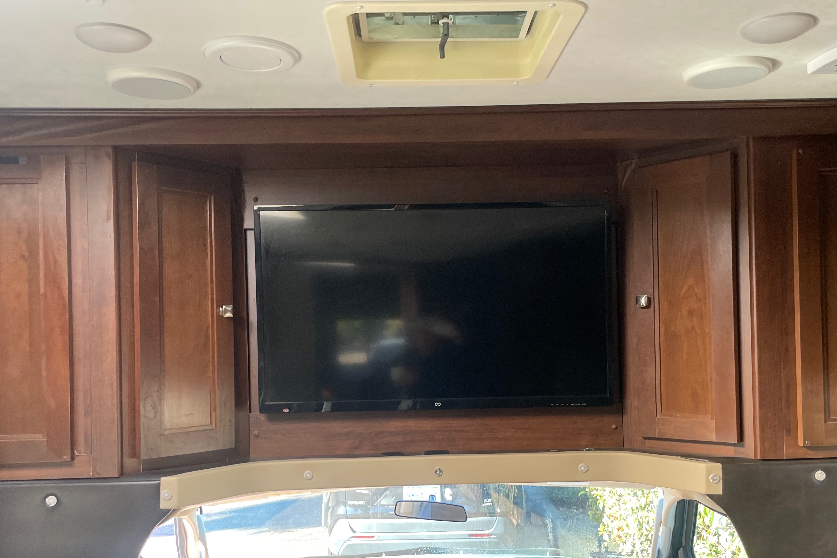 32ft Class C RV Fully Stocked-Kid and Pet Approved-Just bring your Clothes and Toiletries