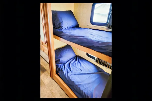 Conor's Winnebago Vista Class A