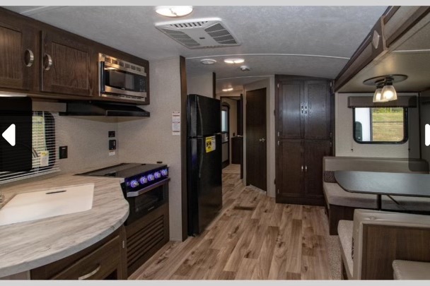 Schwab Springdale 38BH Travel Trailer