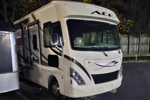 Frank's Thor Motor Coach Ace Class A