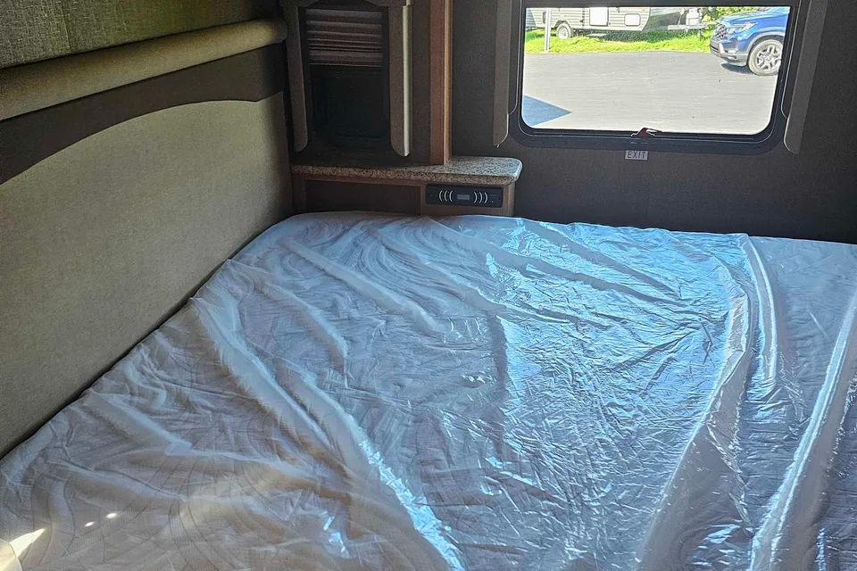 Frank's Thor Motor Coach Ace Class A