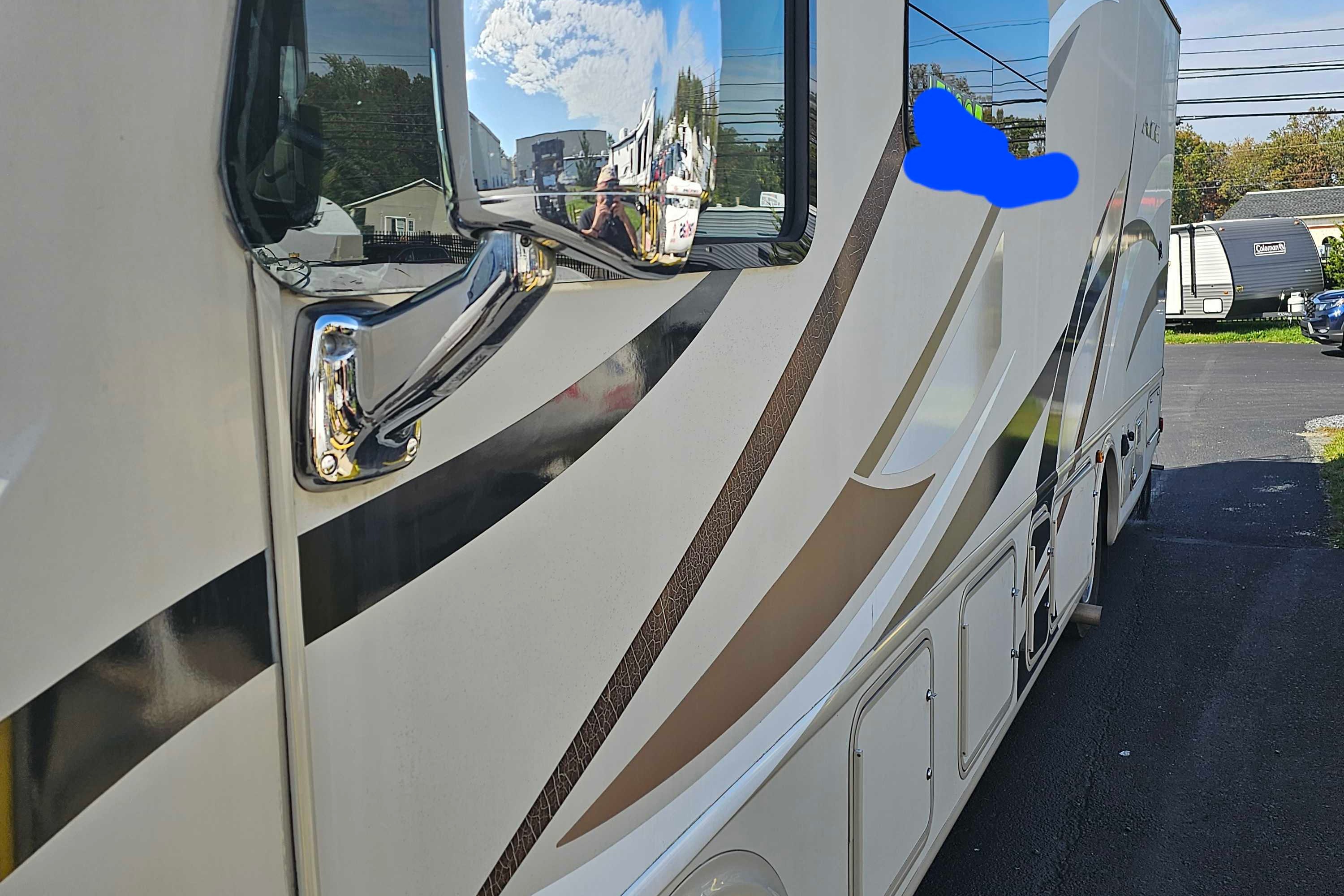 Frank's Thor Motor Coach Ace Class A
