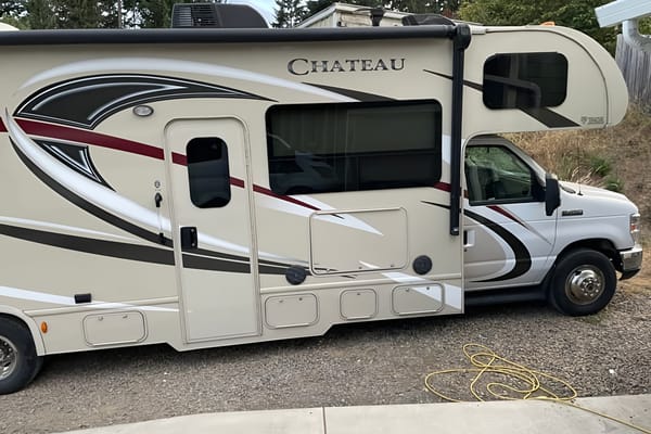 Joseph's Thor Motor Coach Chateau Class C