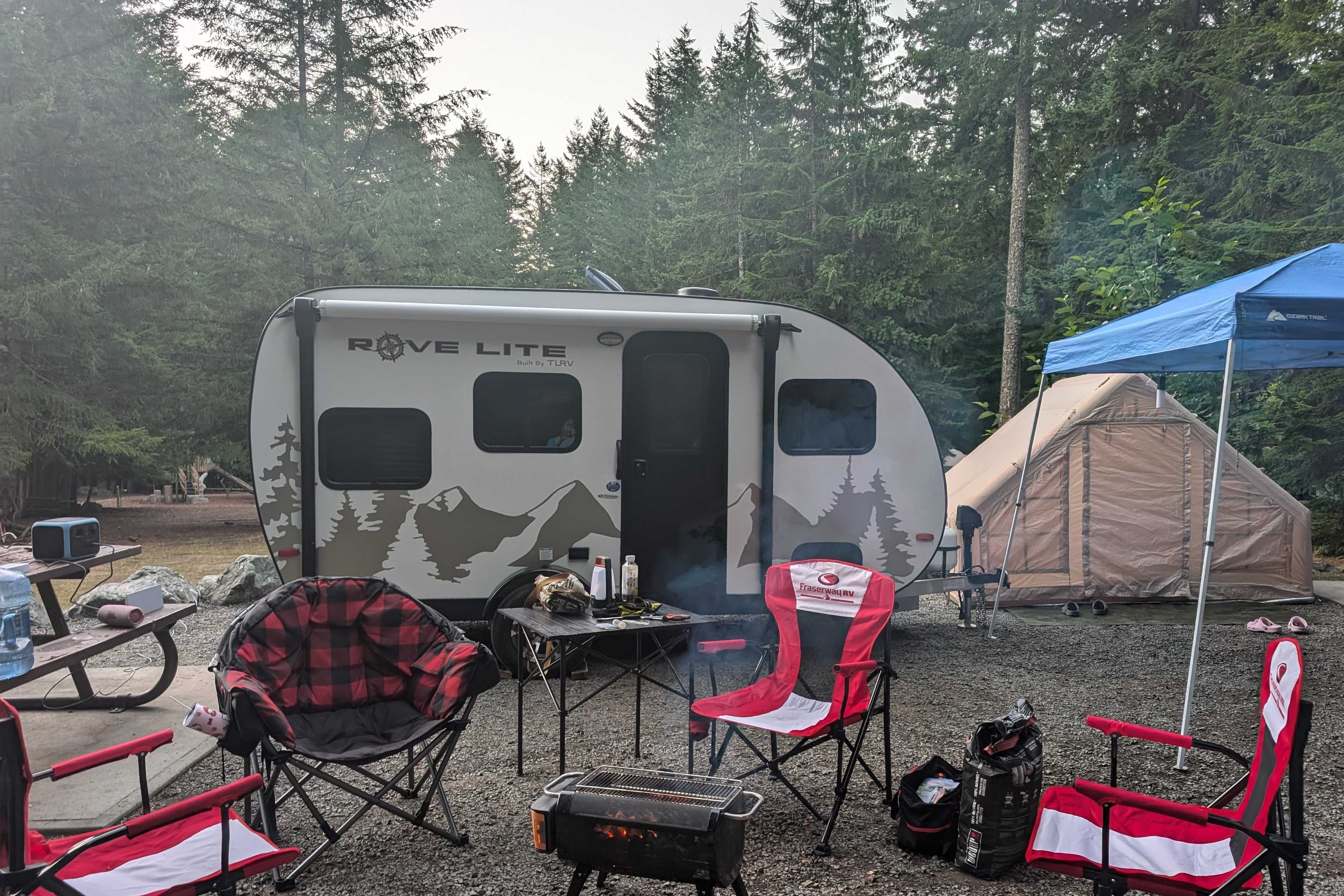 Tiny adventure House on Wheel sleeps 4