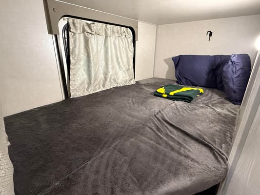 Sleep Well with No Boundaries Travel Trailer + Starlink + Generator + Kayak