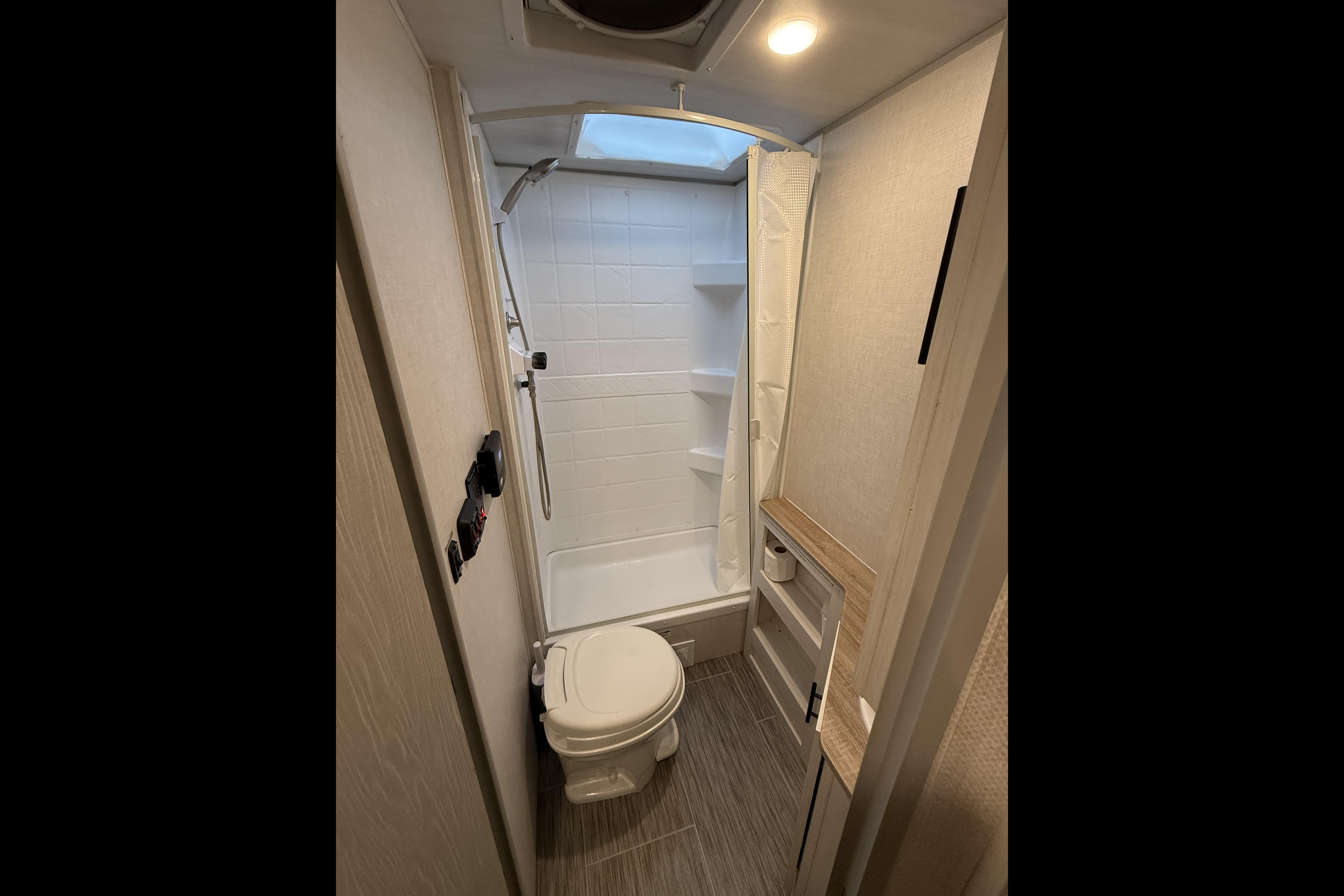 Sleep Well with No Boundaries Travel Trailer + Starlink + Generator + Kayak