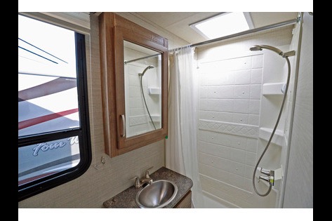 ENJOY with Jayco Redhawk Classe C