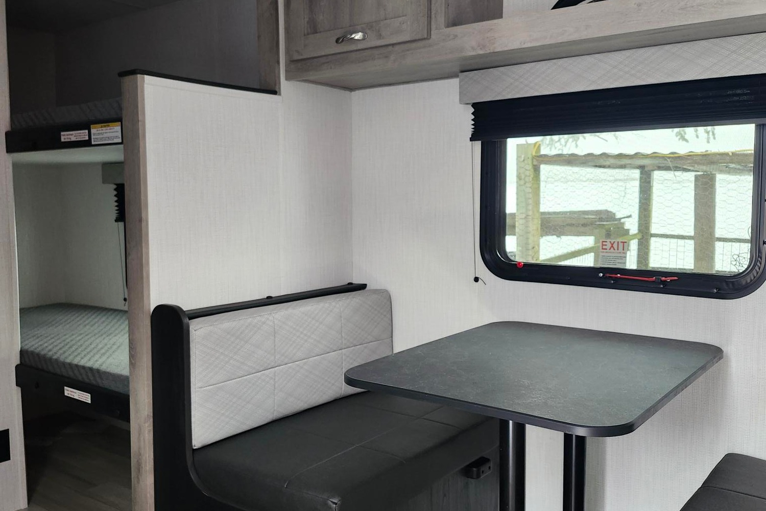 Blair's Avenir 17BHC Travel Trailer