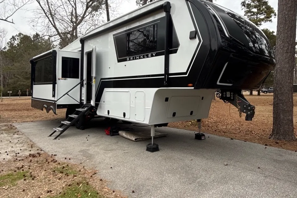 Brinkley Z 3100 Fifth Wheel “Brinkey Dink”