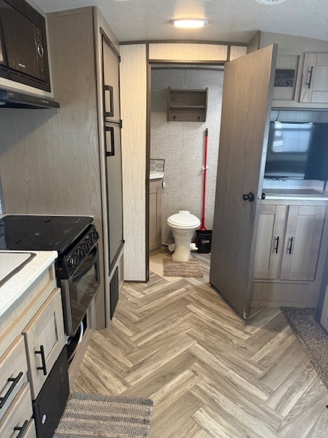Happy Camper Shadow Cruiser 193MBS – Easy Tow, Fully Equipped