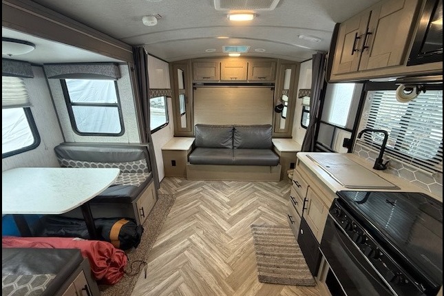 Happy Camper Shadow Cruiser 193MBS – Easy Tow, Fully Equipped