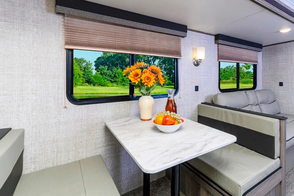 Shanna's Gulf Stream Kingsport 279bh Travel Trailer