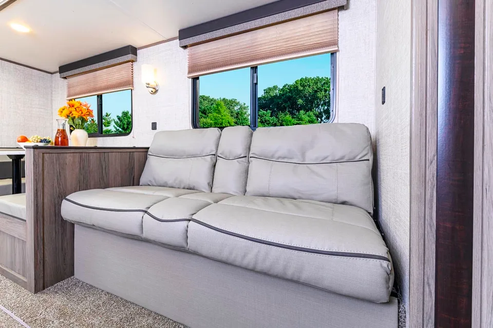 Shanna's Gulf Stream Kingsport 279bh Travel Trailer