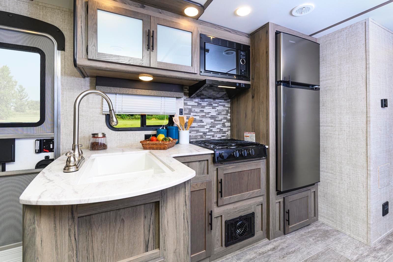 Shanna's Gulf Stream Kingsport 279bh Travel Trailer