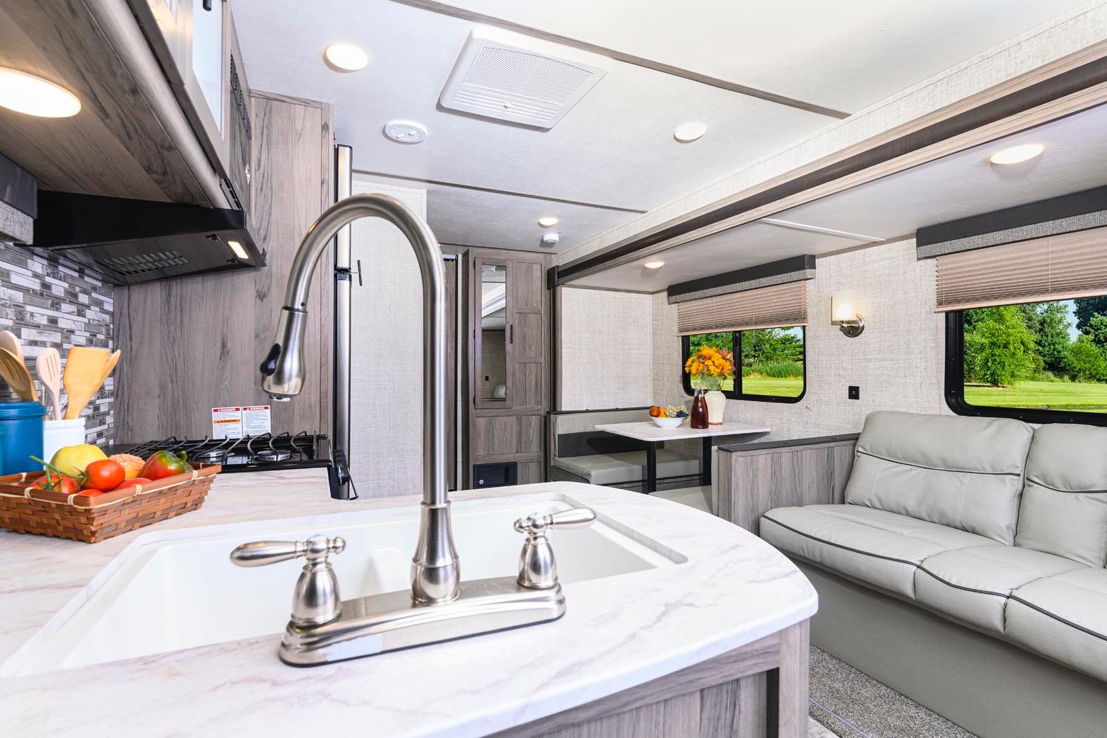 Shanna's Gulf Stream Kingsport 279bh Travel Trailer