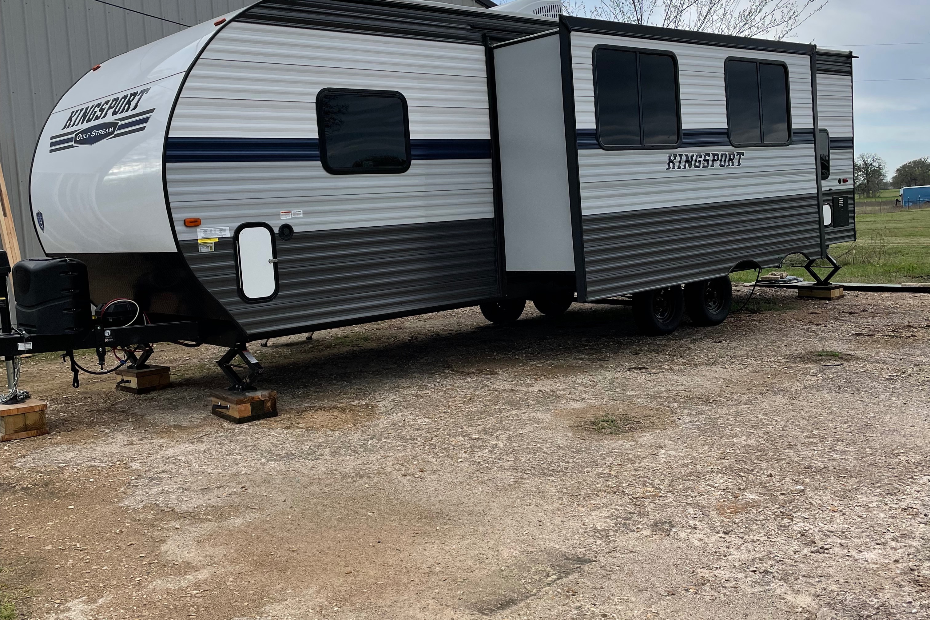 Shanna's Gulf Stream Kingsport 279bh Travel Trailer