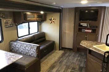 Chris' Keystone Hideout Travel Trailer