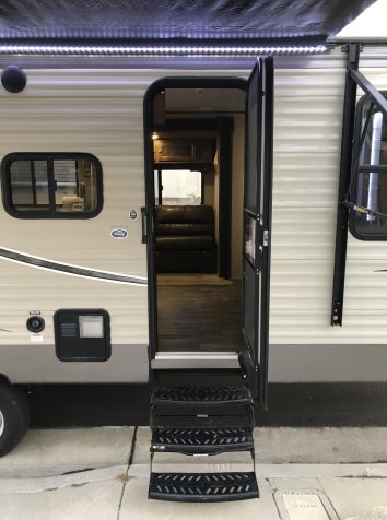Chris' Keystone Hideout Travel Trailer