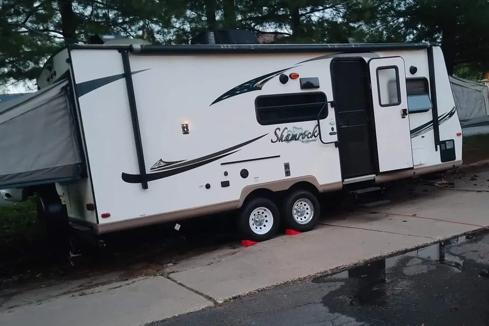 Dave & Maureen's Forrest river shamrock 233s hybrid convertibleTravel Trailer