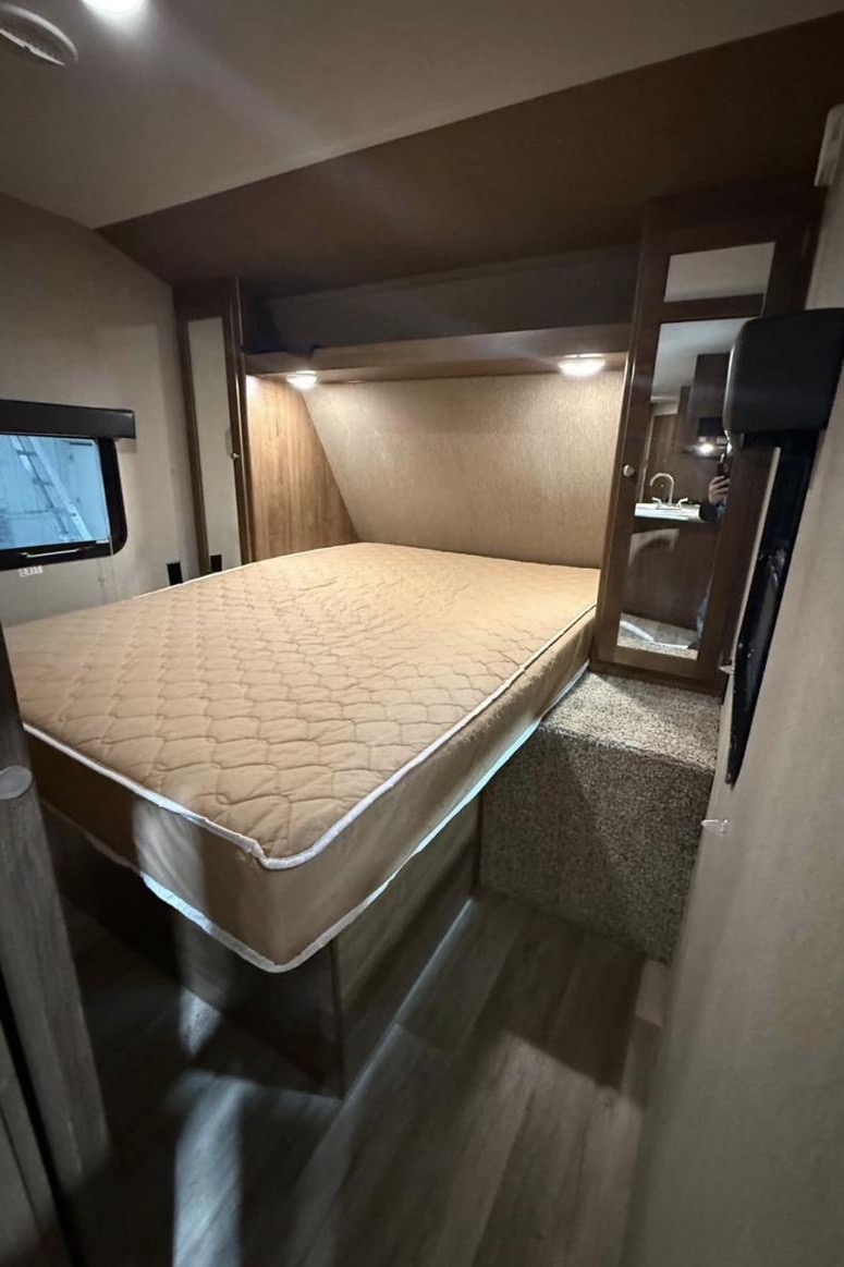 Chase's Dutchmen Aspen Trail 2810 30 4YDT28120GY922234 BH – Body Type Travel Trailer