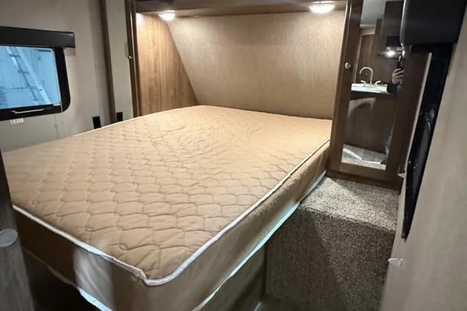 Chase's Dutchmen Aspen Trail 2810 30 4YDT28120GY922234 BH – Body Type Travel Trailer