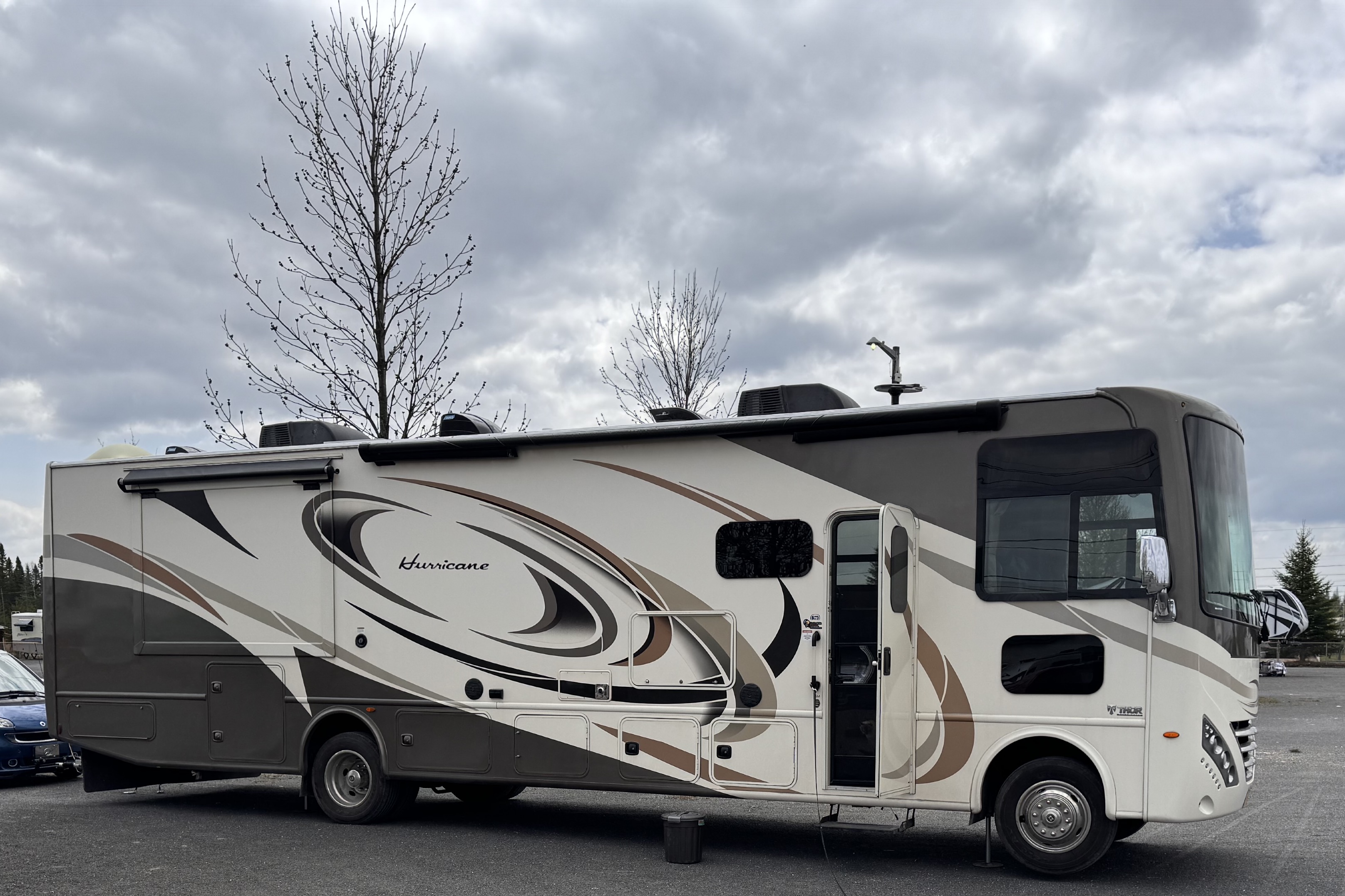 Jimmy Thor Motor Coach Hurricane Classe A