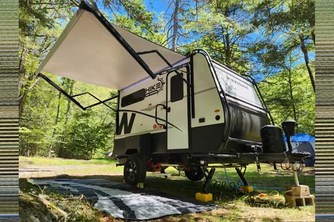Solo Explorer: Your Adventure Awaits!