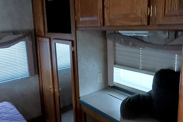 Krystal 's Tiffin Motorhomes Allegra 28DA "Coach" Class A