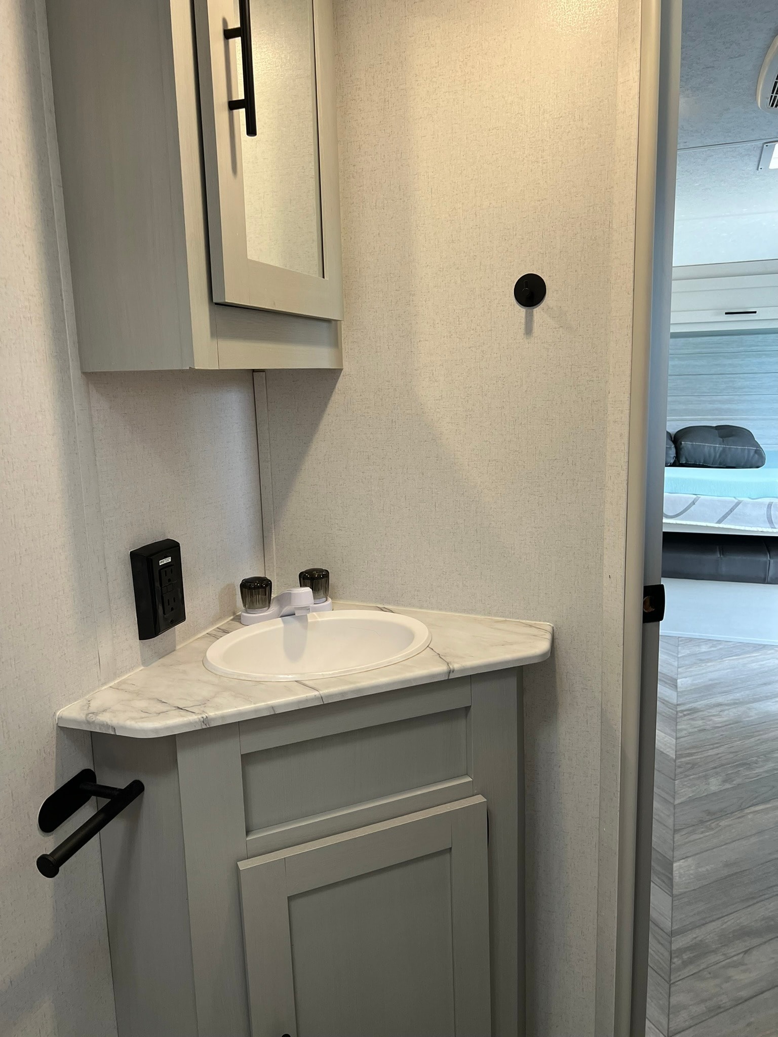 Kinch's Family Travel Trailer  Forest River Salem FSX178BHSK 
