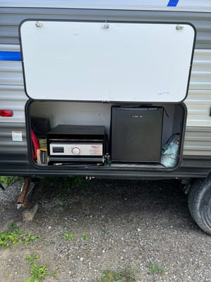 Kinch's Family Travel Trailer Forest River Salem FSX178BHSK