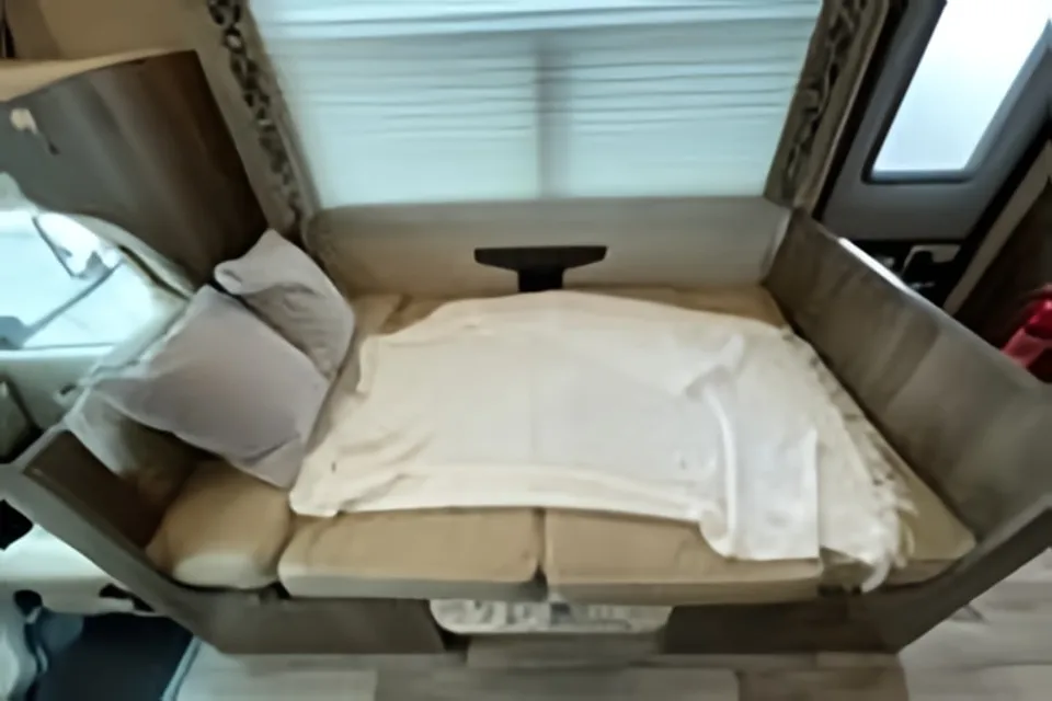 Cosette's Jayco Redhawk Class C