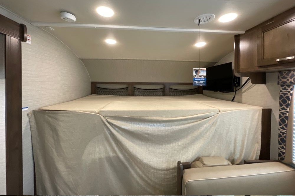 Cosette's Jayco Redhawk Class C
