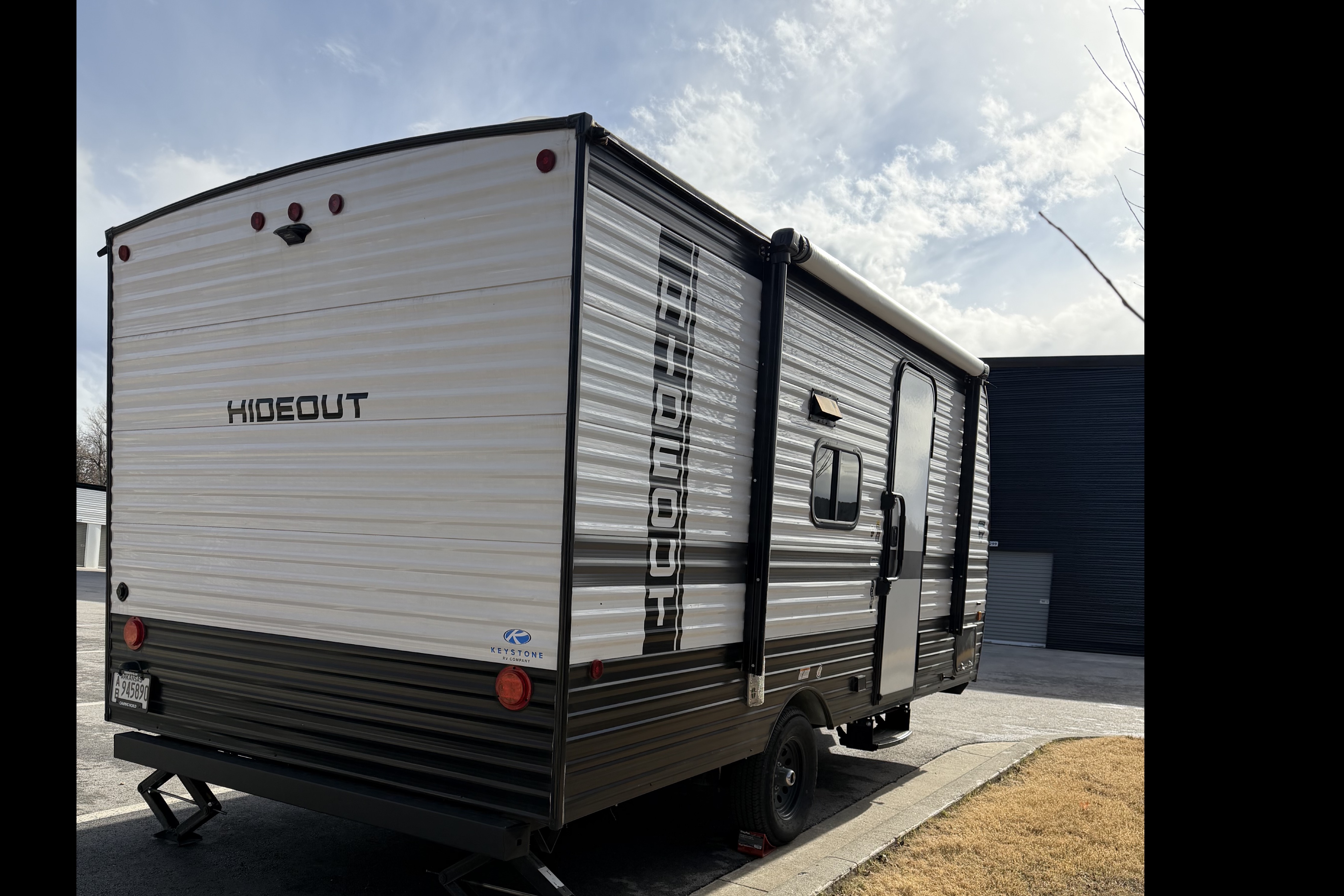 The bunk&beers Keystone Hideout sport 175bh Travel Trailer