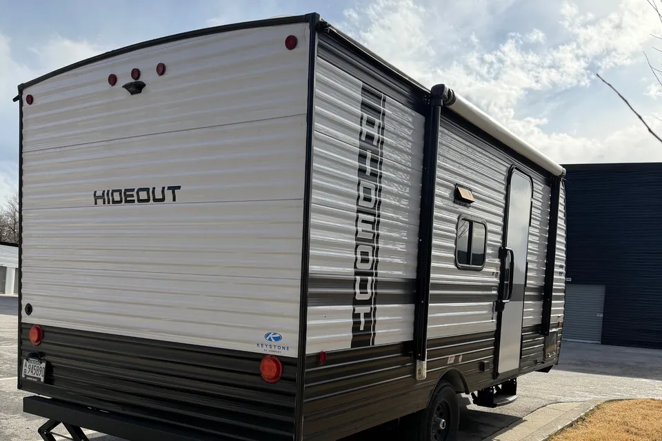The bunk&beers Keystone Hideout sport 175bh Travel Trailer
