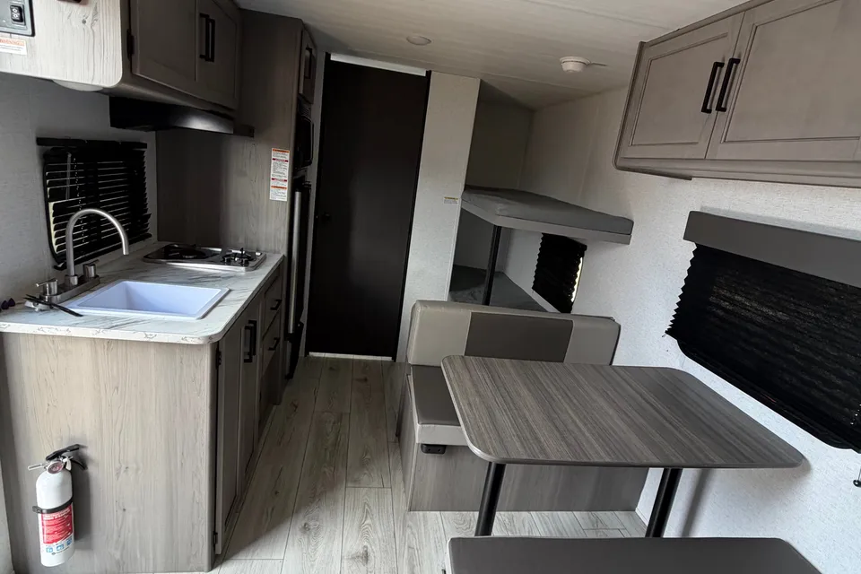 The bunk&beers Keystone Hideout sport 175bh Travel Trailer