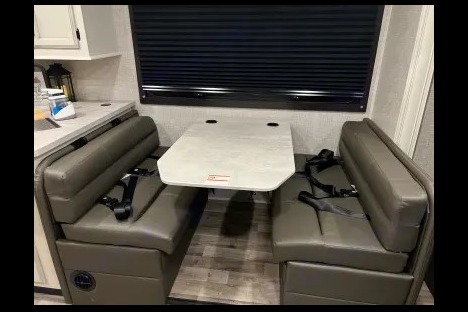 Entegra Coach Odyssey 31F