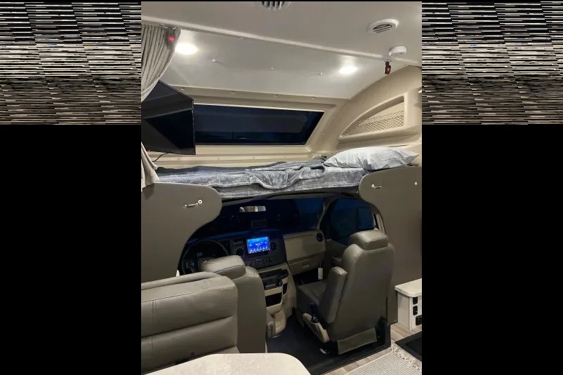 Entegra Coach Odyssey 31F