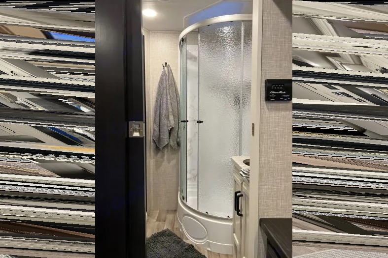 Entegra Coach Odyssey 31F