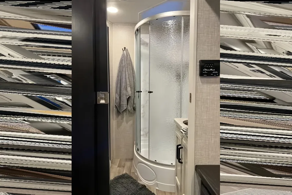 Entegra Coach Odyssey 31F