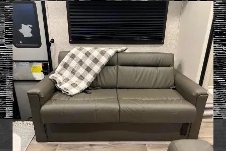 Entegra Coach Odyssey 31F